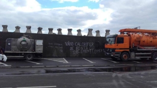 Adio, mesaje scrise cu graffiti pe digul din Portul Tomis!