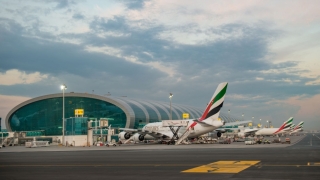 Aeroportul din Dubai, închis din cauza unui avion cu probleme la aterizare