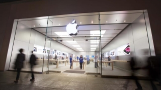 Apple, primul pas înapoi în 13 ani