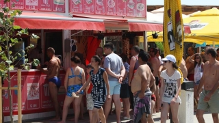 Cât cheltuie cel mai chibzuit turist într-o zi de plajă la Mamaia!