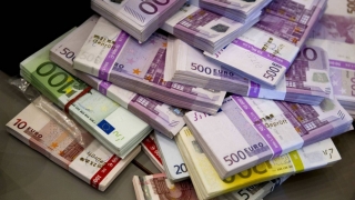 Au făcut 500.000 de euro păcălind oamenii prin metoda „Pomana“!