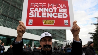 Autoritățile turce închid peste 130 de instituții mass-media