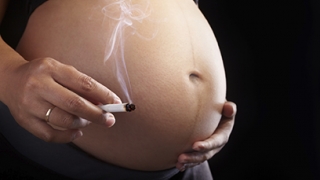 Cauze pentru îngrășarea copiilor: fumatul în timpul sarcinii, lipsa micului dejun și somnul insuficient
