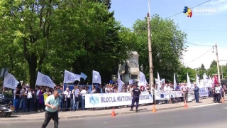 Bugetarii își părăsesc birourile pentru stradă! Proteste masive în toată țara