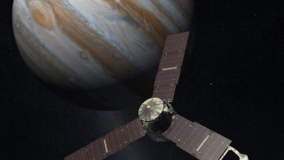 Cea mai mare planetă din sistemul solar, Jupiter, spionată de... pământeni