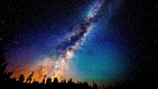 Ce minunății poți admira dacă privești cerul pe întuneric cel puțin o oră