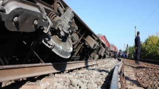 CFR Marfă, despre trenul deraiat: Nu sunt scurgeri de conţinut, nu există impact asupra mediului