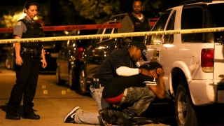 Chicago, câmp de luptă! Încă şase persoane împușcate în plină stradă