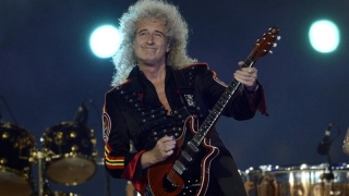 Chitaristul trupei Queen, Brian May, le-a transmis un mesaj românilor
