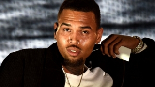Chris Brown cântă mai mult la poliție decât pe scenă
