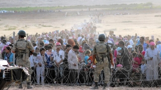 Circa 13.000 de refugiaţi vor să treacă granița Greciei cu Macedonia