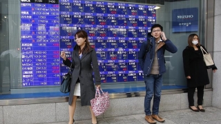 Colțul Troll-ului - Japonezul scoate bani din dobândă seacă