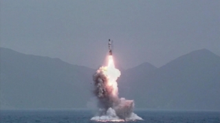 Coreea de Nord a lansat trei rachete balistice în mare