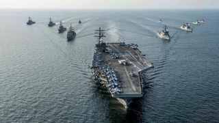Coreea de Nord, amenințată cu trei portavioane