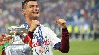 Cristiano Ronaldo este cel mai bine plătit fotbalist din lume