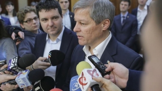 Dacian Cioloș, jucăria pe care se bat liderii USR