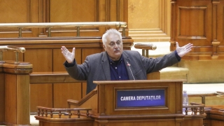 Deputatul Bacalbașa, suspendat din PSD pentru gesturile obscene din Parlament