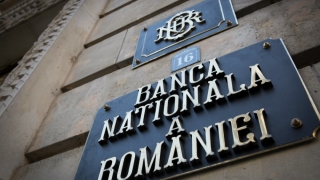 BNR le dă bancherilor valuta înapoi