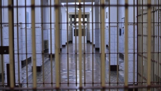 Două clădiri ale Ministerului Apărării vor fi transformate în închisori