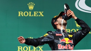 Dublă Red Bull în Malaezia, Hamilton abandonează de pe primul loc!