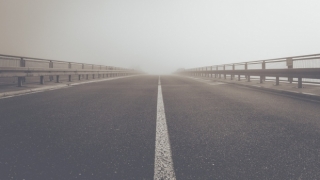 Trafic îngreunat pe Autostrada Bucureşti - Ploieşti din cauza ceţii dense