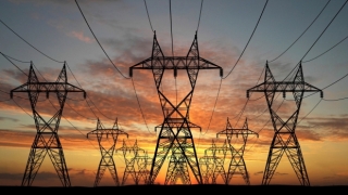 Investitori români au semnat un acord preliminar pentru construirea unei centrale electrice în Iran