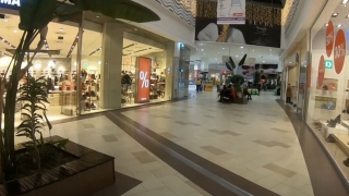 Centrele comerciale de tip „mall” vor avea activitatea suspendată inclusiv în zilele de sărbătoare legală