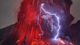 Erupție vulcanică puternică în Japonia