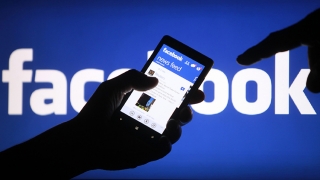 Facebook ar putea fi interzis în Thailanda