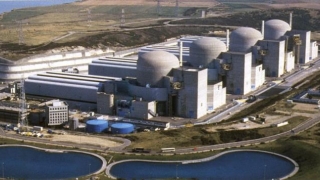 Franța îşi închide centralele nucleare după 2018?