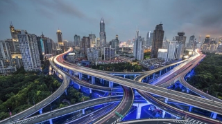 Chinezii investesc în infrastructură mai mult ca americanii şi europenii la un loc
