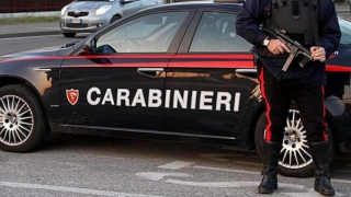 Cinci persoane, luate ostatice de un membru al mafiei italiene