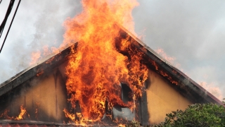 O casă din Năvodari a luat foc!