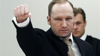 Instanţa norvegiană îi dă dreptate lui Breivik împotriva statului... norvegian