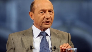 Iohannis, trimis la colț de Băsescu