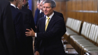 Reuniune informală convocată de Cioloș cu miniștrii din cabinet, la vila Lac