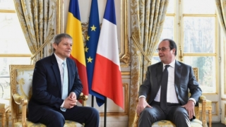 Dacian Cioloş şi-a încheiat vizita în Franţa. Preşedintele Hollande, aşteptat în România