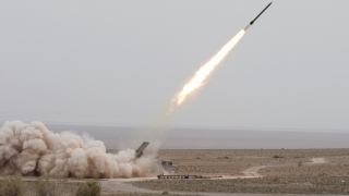 Iranul își ascute... rachetele