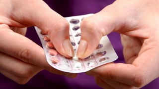 Luaţi contraceptive orale? Informaţi-vă corect!