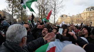 Manifestații arabe la Paris