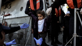 Migranți agresați de turci în Marea Egee