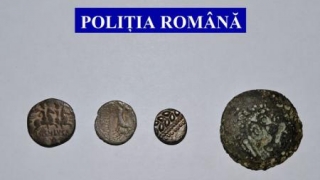 Monede antice dacice, recuperate din Cehia de polițiștii români