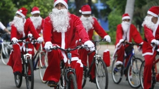 „Moș Crăciun pe bicicletă“, un eveniment caritabil și distractiv