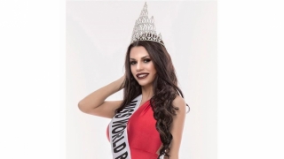 O constănțeancă o îmbracă pe reprezentanta României la Miss World 2016