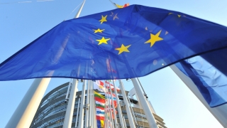 UE regretă decizia Elveției de a limita accesul muncitorilor români și bulgari