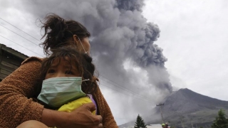 Omorâți de lava vulcanului Sinabung