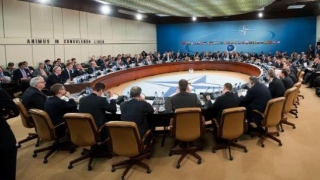 Consiliul NATO-Rusia: disensiuni persistente