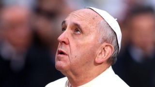 Papa Francisc denunţă violenţa comisă în numele religiei