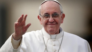 Papa i-a oferit găzduire unei românce care a născut la Vatican
