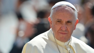 Papa, „îndurerat și îngrozit“ după atacul dintr-o biserică din Franța